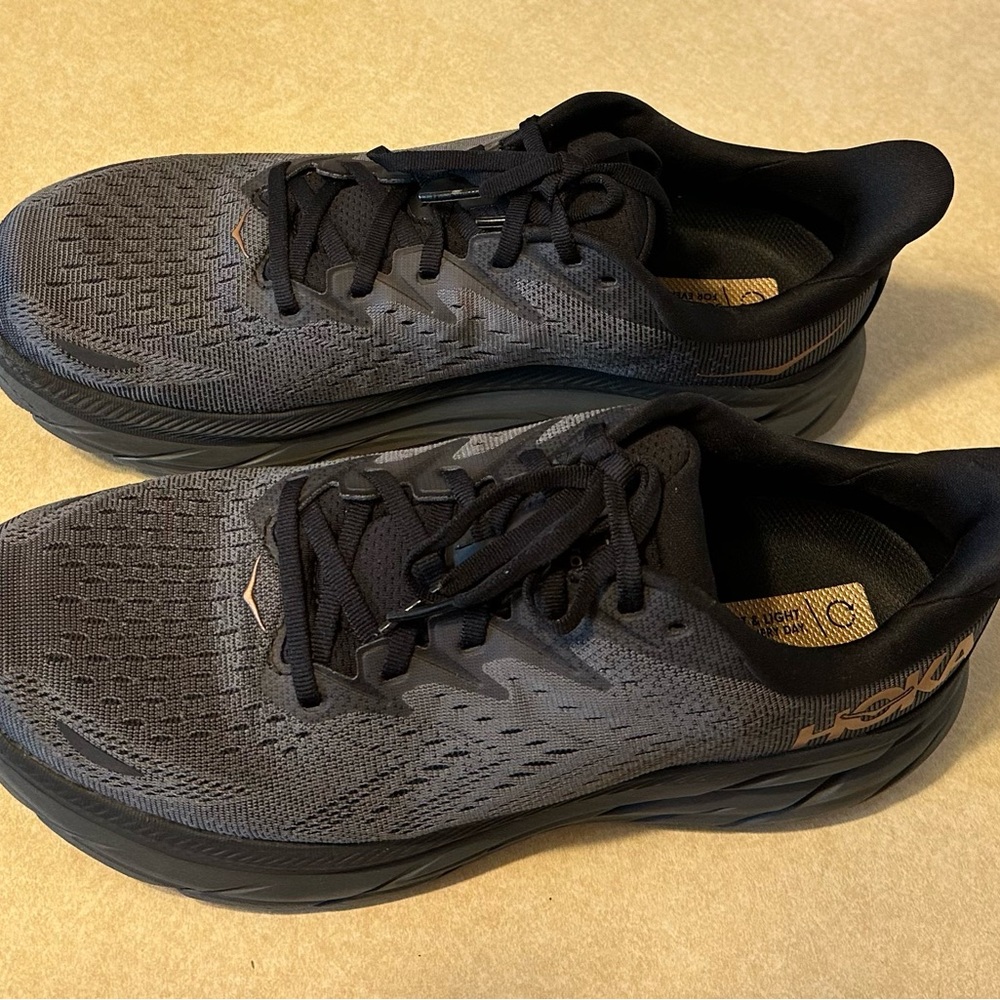 Hoka Clifton 8 running shoes - Women’s 11, Normal Width, Graphite